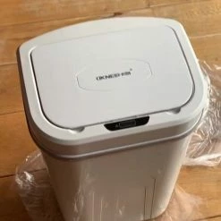 OKNE Prullenbak Met Sensor - 15 Liter - - Toilet Afvalemmer - Badkamer Afvalbak - Vuilnisbak - 15L - Vingerafdrukvrij - Hygiënisch - Elektrische Softclose Deksel - Automatische Deksel - Sensor Vuilbak - Zwart -BISSELL-Winkel 476x840