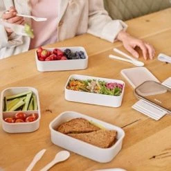 Homra Lunchbox DUALO Stripes - 2 Laags Broodtrommel - 2 Compartimenten - Lunch To Go - Duurzaam Kunststof - BPA Vrij - Lunchtrommel - Inclusief Bestek - Magnetronbestendig - Diepvriesbestendig - Vaatwasser Veilig 24 Homra Lunchbox DUALO Stripes - 2 Laags Broodtrommel - 2 Compartimenten - Lunch To Go - Duurzaam Kunststof - BPA Vrij - Lunchtrommel - Inclusief Bestek - Magnetronbestendig - Diepvriesbestendig - Vaatwasser Veilig -BISSELL-Winkel 550x330 2