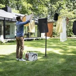 Brabantia Lift-O-Matic Droogmolen Met Metalen Grondanker, Beschermhoes, Wasknijpertasje En Wasknijpers - 50 M - Anthracite -BISSELL-Winkel 550x366 12