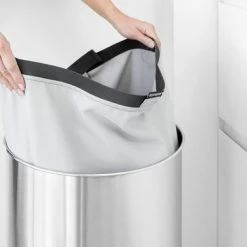 Brabantia Wasmand - 60 L - Matt Steel Met Kunststof Deksel -BISSELL-Winkel 550x379