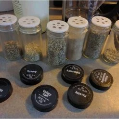 SensaHome 360 Graden Roteerbare Kruidencarrousel - Kruidenrek/Kruidenmolen - 20 Kruidenpotjes - 5 Laags - Draaibaar - 20 Specerijen Potjes - Specerijenmolen -BISSELL-Winkel 550x411 7