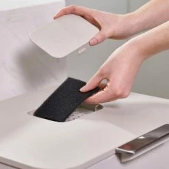 Joseph Joseph Intelligent Waste Prullenbak Totem 2.0 Recycler - 60 L - Stone Wit 31 Joseph Joseph Intelligent Waste Prullenbak Totem 2.0 Recycler - 60 L - Stone Wit -BISSELL-Winkel 550x413 13