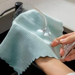 Lopoleis FACU XIV Microvezeldoekjes – 10 Stuks – Microvezeldoeken – Streepvrij – Reinigingsdoekjes – Schoonmaakdoeken – Spiegeldoeken – 30 X 40 Cm -BISSELL-Winkel 550x462 6