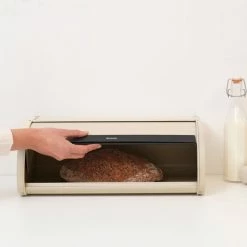 Brabantia Broodtrommel - Met Schuifdeksel - Soft Beige -BISSELL-Winkel 550x463 3