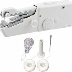 Handy Switch Handy Stitch - PREMIUM Handnaaimachine - Met 3 Spoelen Garen En Accessoires - Mini Naaimachine - Draadloos - Compact - Elektrisch Of Op Batterijen -BISSELL-Winkel 550x514 3