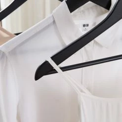 ACAZA 20 Stuks Massief Houten Kledinghangers, Esdoorn Hout, Glad Oppervlak, Kleerhanger Met Inkeping En Broeklat, Dames/Heren/Volwassenen, Zwart -BISSELL-Winkel 550x550 1089