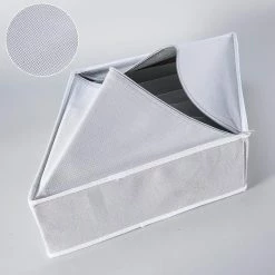 The Organisy Ondergoed Lade Organizer (Set Van 4) - Kleding Opbergbox - Opbergsysteem Voor BH / Sokken / Stropdas / Lingerie / Babykleding - Kast Verdeler En Opberger / Opbergdoos / Opbergbox -BISSELL-Winkel 550x550 1130