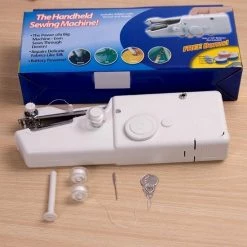 Handy Switch Handy Stitch - PREMIUM Handnaaimachine - Met 3 Spoelen Garen En Accessoires - Mini Naaimachine - Draadloos - Compact - Elektrisch Of Op Batterijen -BISSELL-Winkel 550x550 367