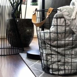 QUVIO Opbergmand Draadstaal - Opbergmanden Met Handvaten - Draadmand - Mand - Manden - Dekenkist - Grote Uitvoering - 43 Liter - 38 X 38 X 37,5 Cm (lxbxh) - Zwart En Bruin -BISSELL-Winkel 550x550 555