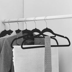 Acaza 100 Anti-slip Kleerhangers - Ultra-dun En Ruimtebesparende Kledinghangers - Zwart -BISSELL-Winkel 550x550 817