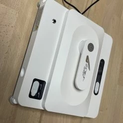 Zoef Robot Raamwasser Bobbie 2.0 Met Waterspray -BISSELL-Winkel 550x733 15