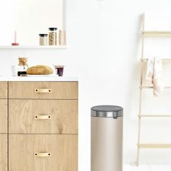 Brabantia Touch Bin Prullenbak - 30 L - Metallic Gold/ Matt Steel Fingerprint Proof Deksel 12 Brabantia Touch Bin Prullenbak - 30 L - Metallic Gold/ Matt Steel Fingerprint Proof Deksel -BISSELL-Winkel 550x825 15